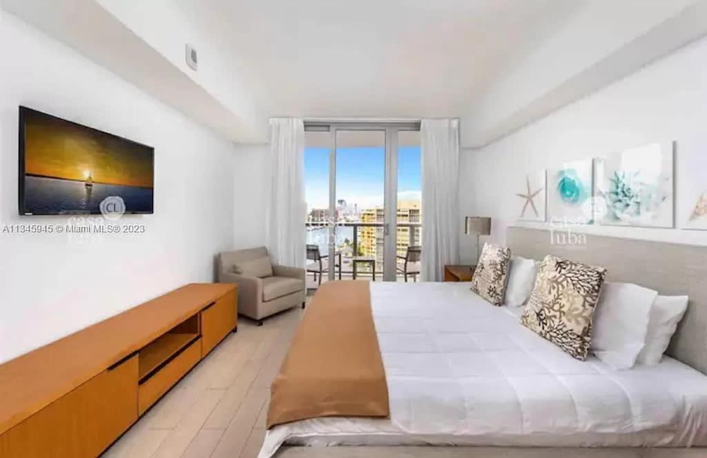 Вілла 2602 E Hallandale Beach Blvd 1 Br Екстер'єр фото